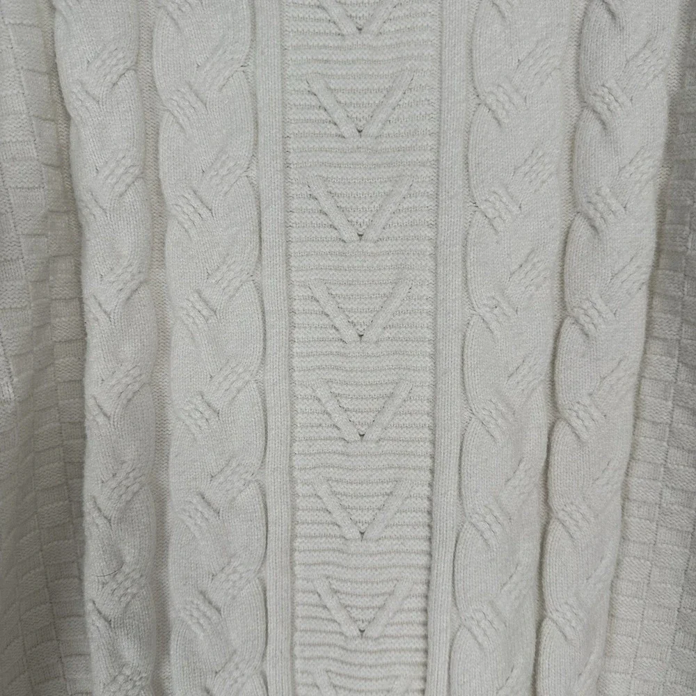 Cyrus Sweater‎ Size XL Cream Cropped Cable Knit Cozy Minimalist Fisherman